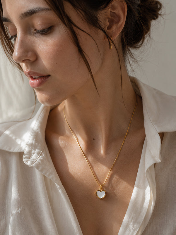 Heart Outline Pendant Necklace