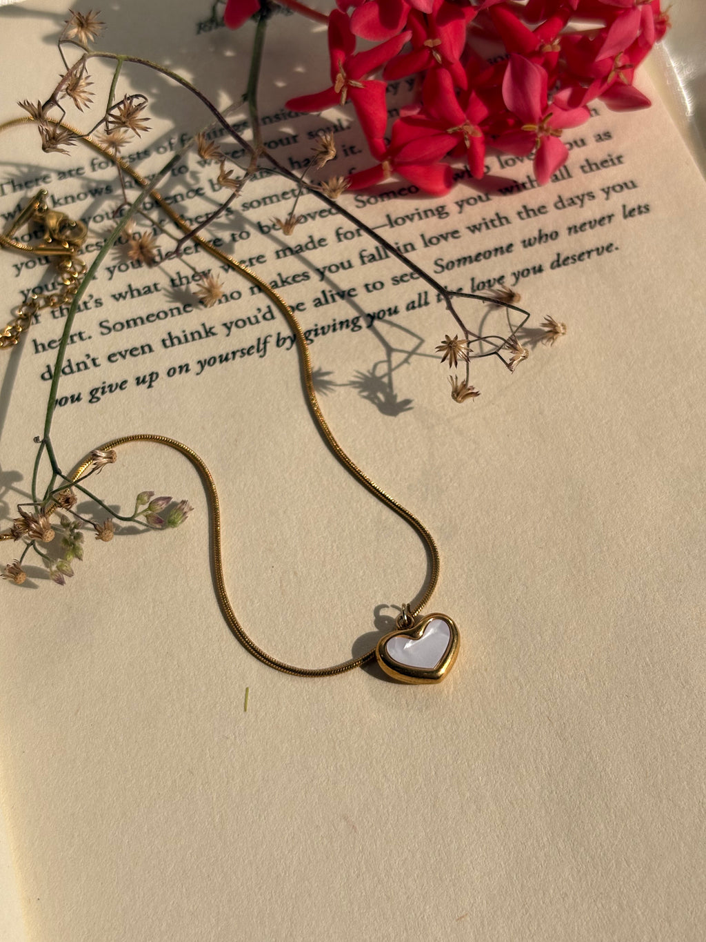 Heart Outline Pendant Necklace