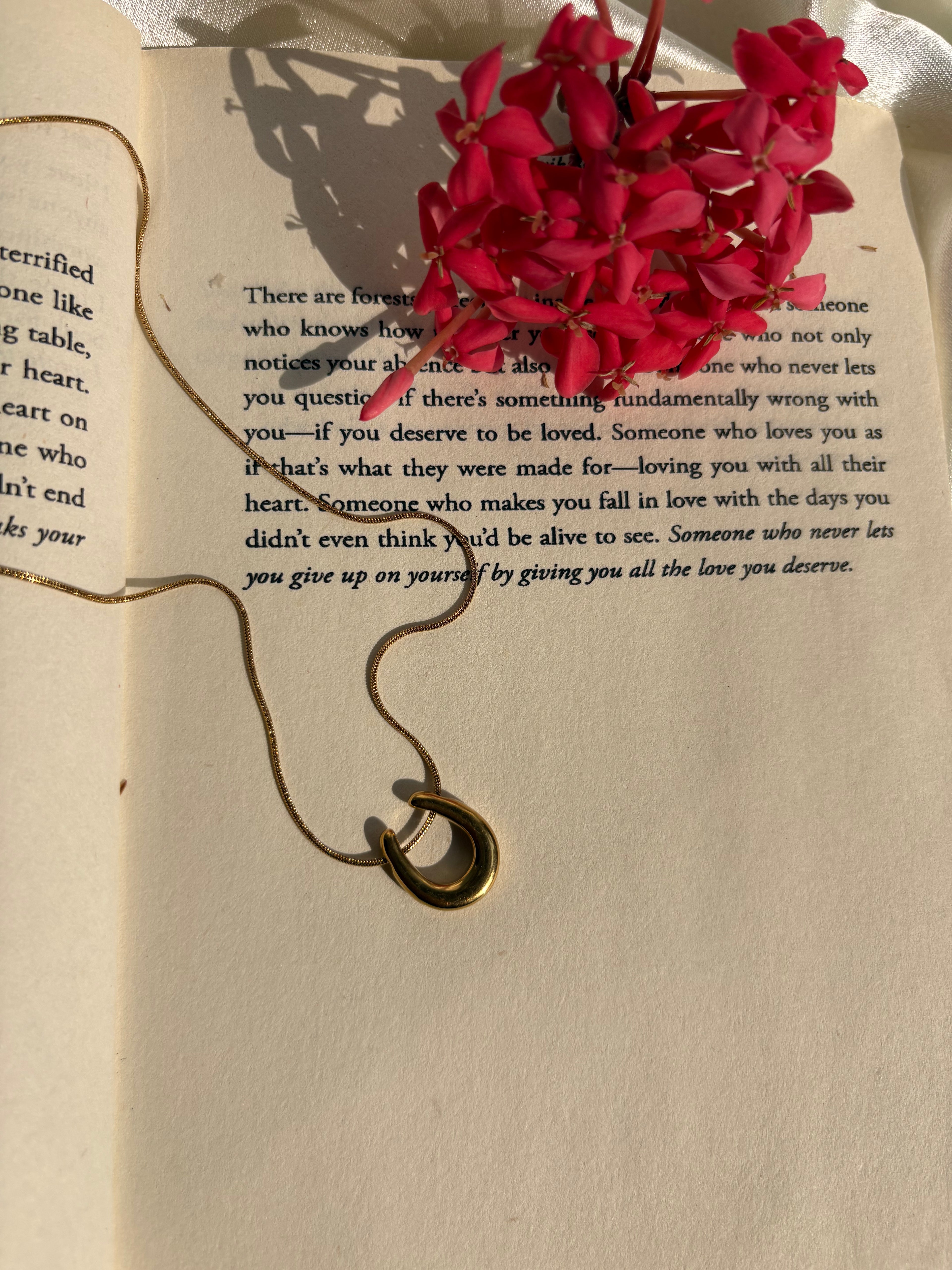 Oval Dome Pendant Necklace